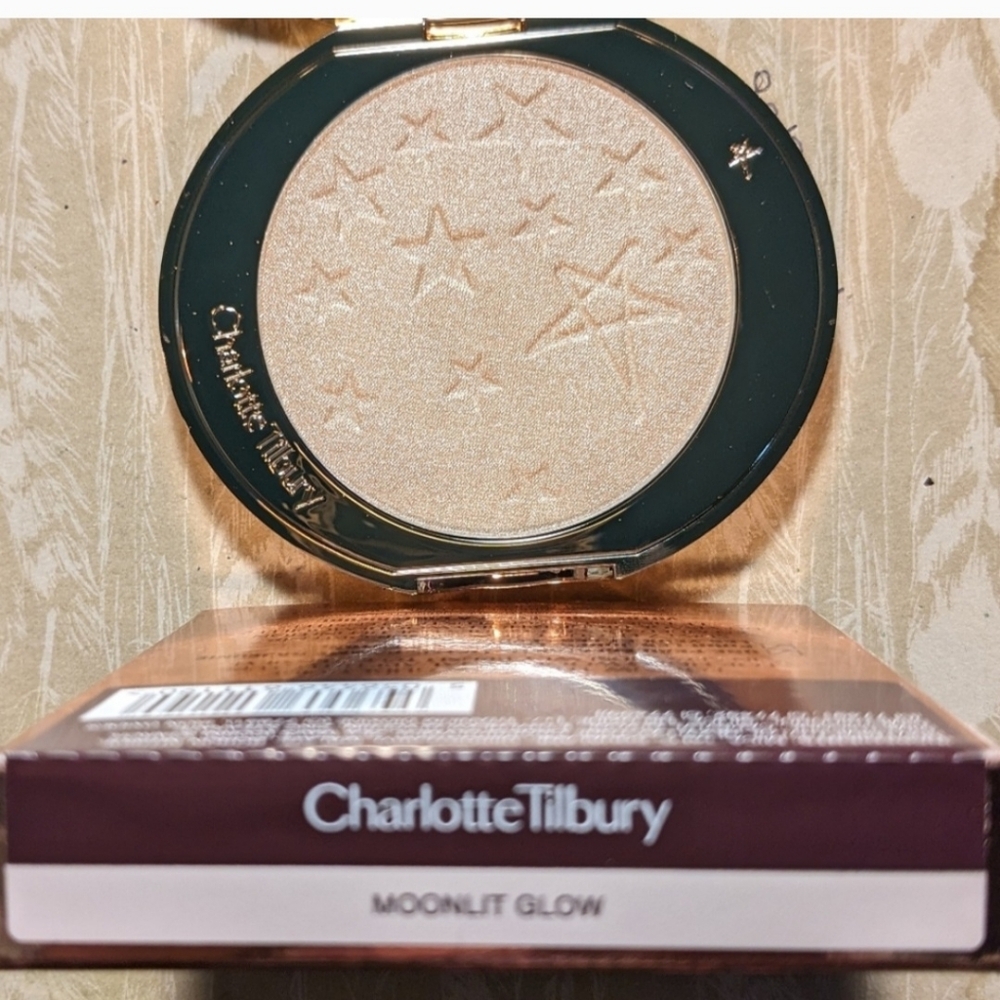 Charlotte Tilbury Glow Glide Face Architect Highlighter in Moonlit Glow - Picture 5 of 11